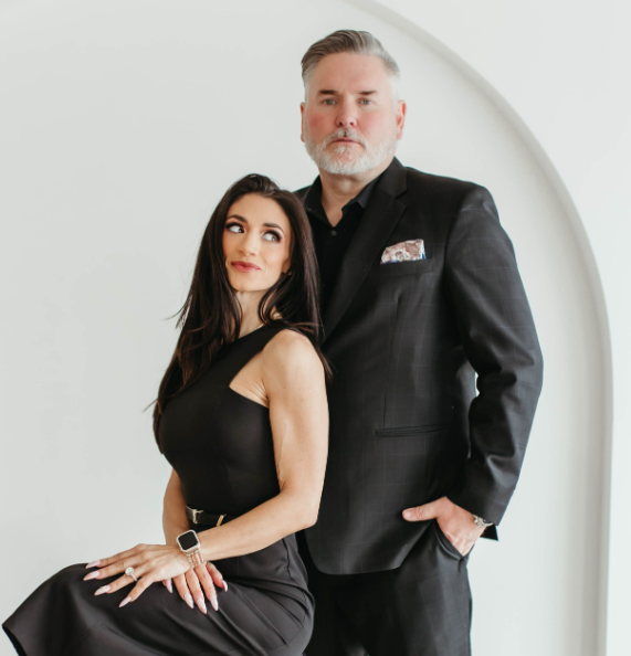 Daryl Hanna formal portrait